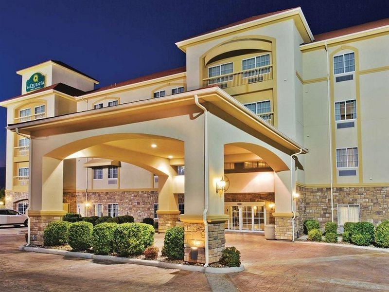 La Quinta Inn And Suites By Wyndham - Шерц Екстериор снимка