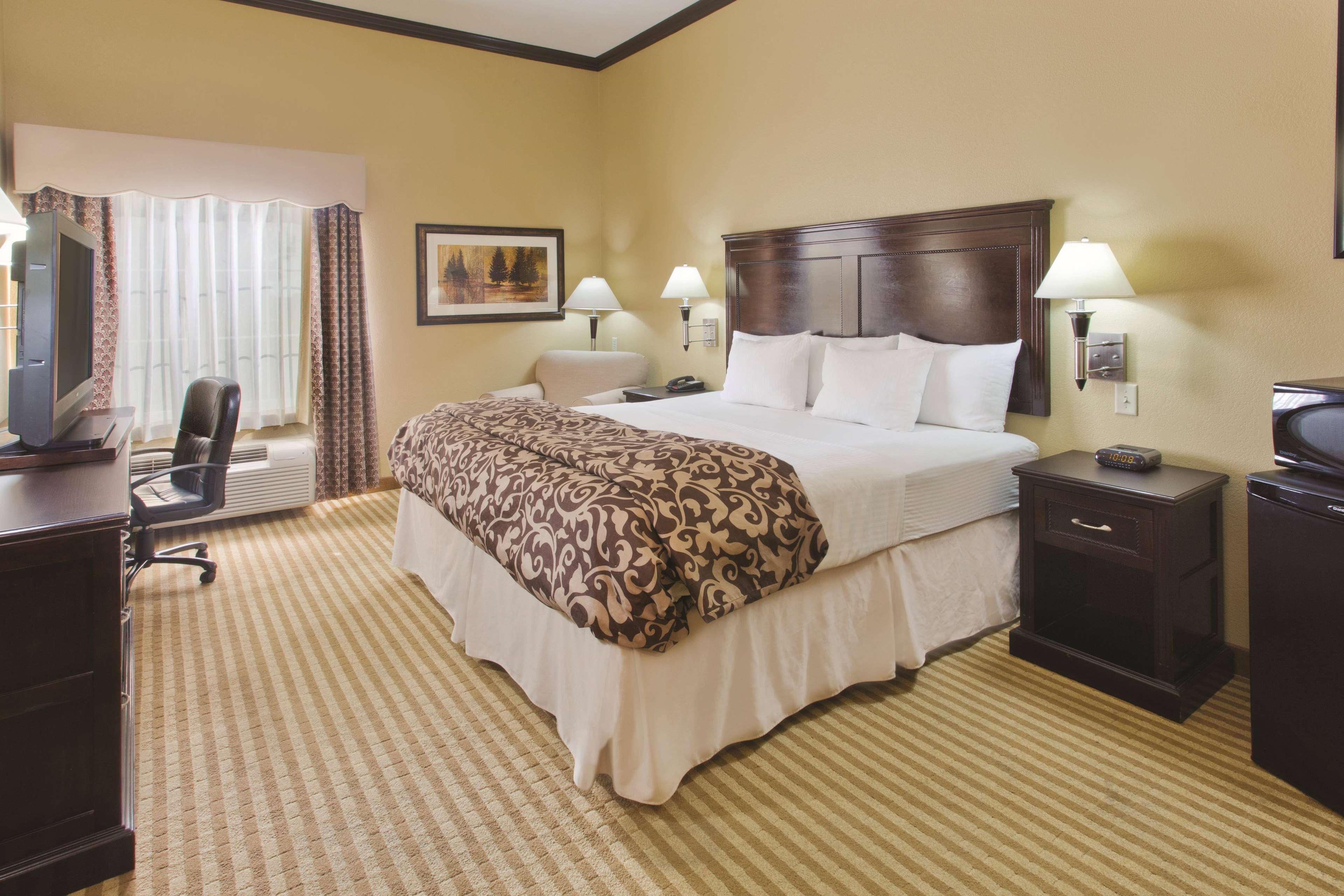 La Quinta Inn And Suites By Wyndham - Шерц Екстериор снимка
