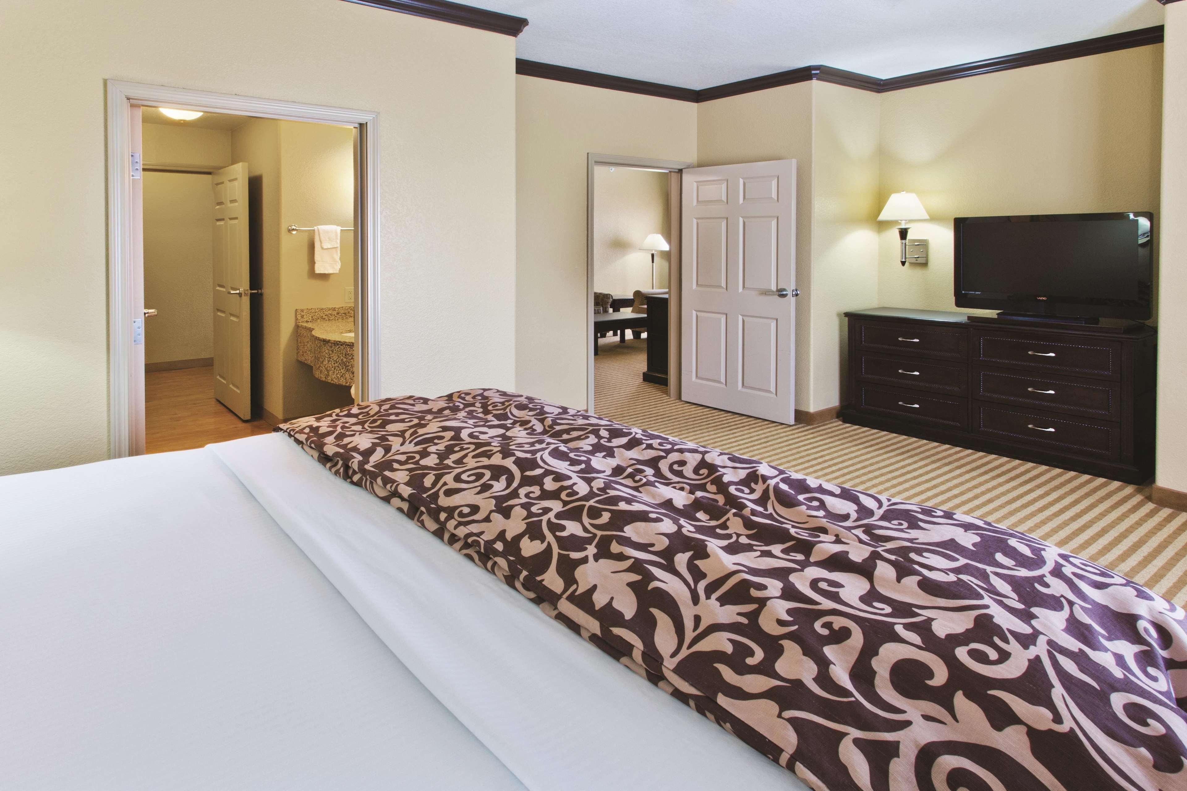 La Quinta Inn And Suites By Wyndham - Шерц Екстериор снимка
