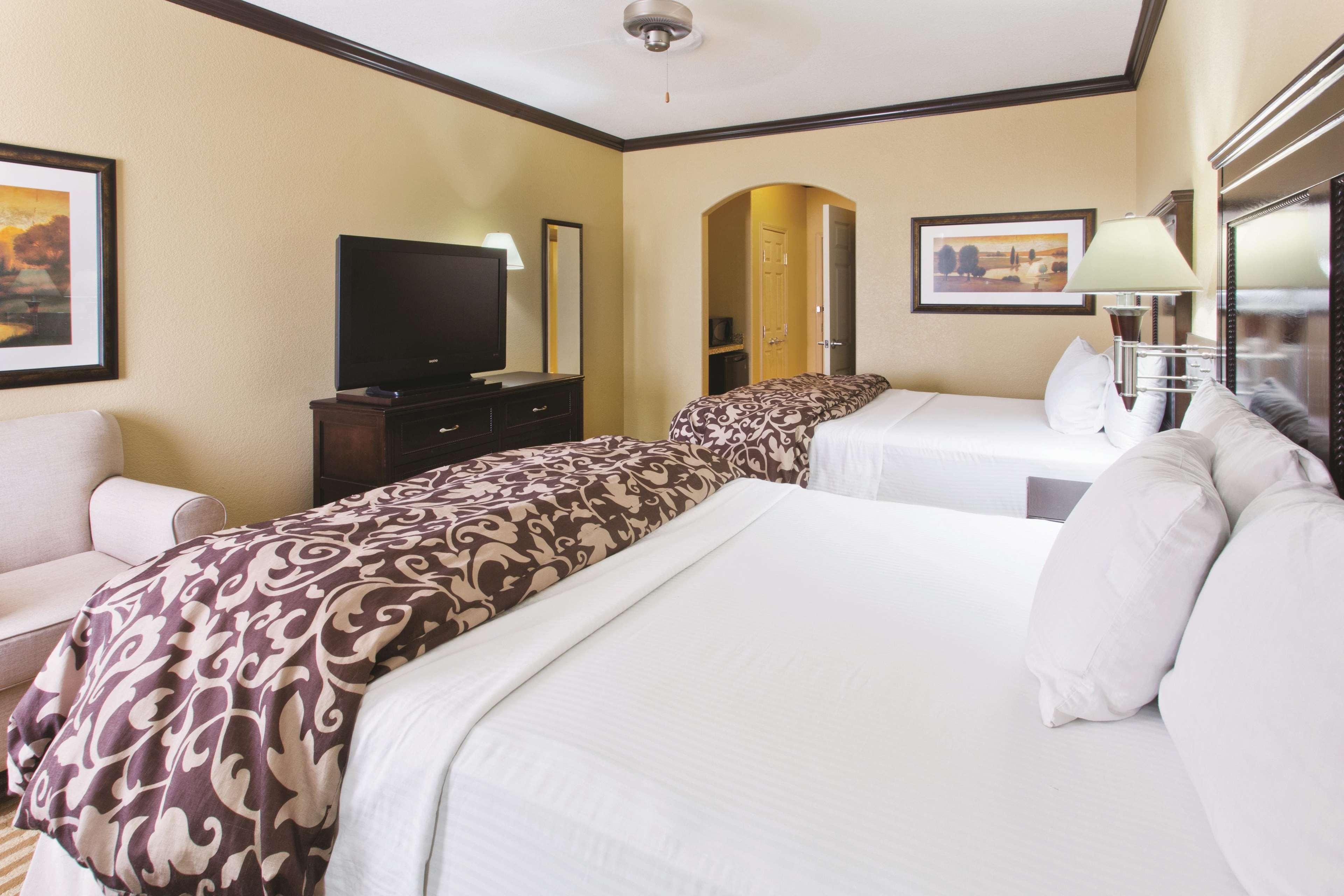 La Quinta Inn And Suites By Wyndham - Шерц Екстериор снимка