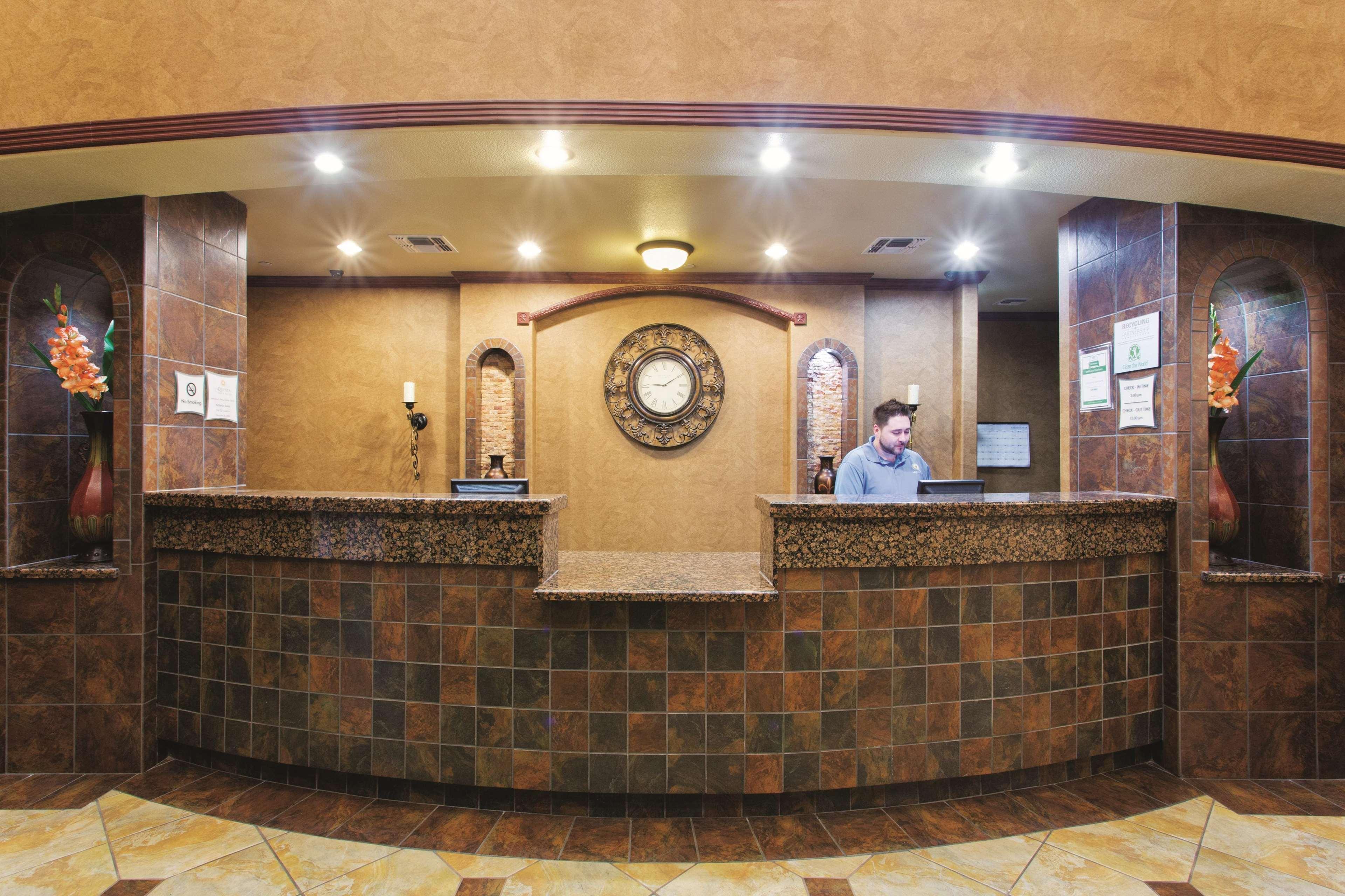 La Quinta Inn And Suites By Wyndham - Шерц Екстериор снимка
