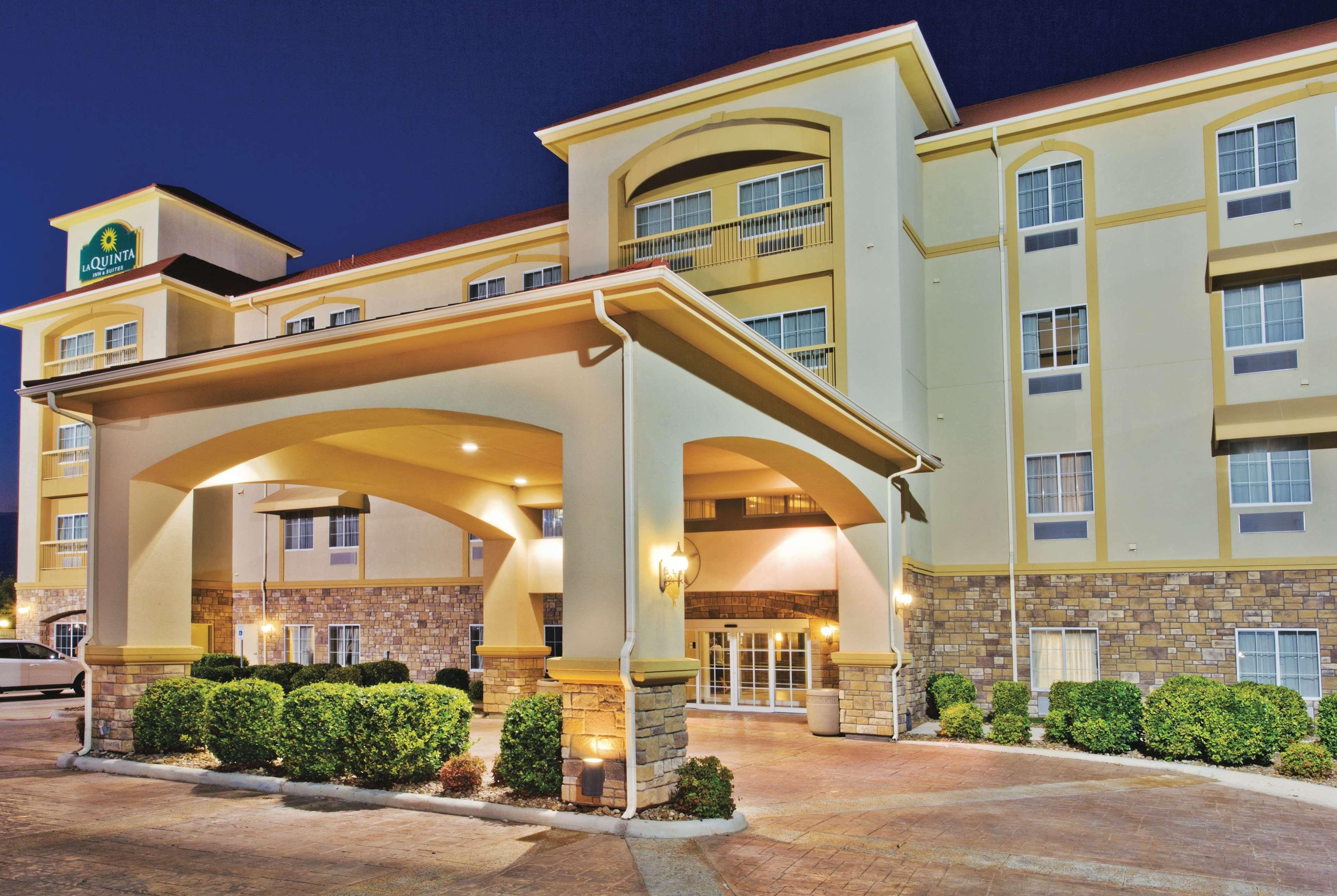 La Quinta Inn And Suites By Wyndham - Шерц Екстериор снимка