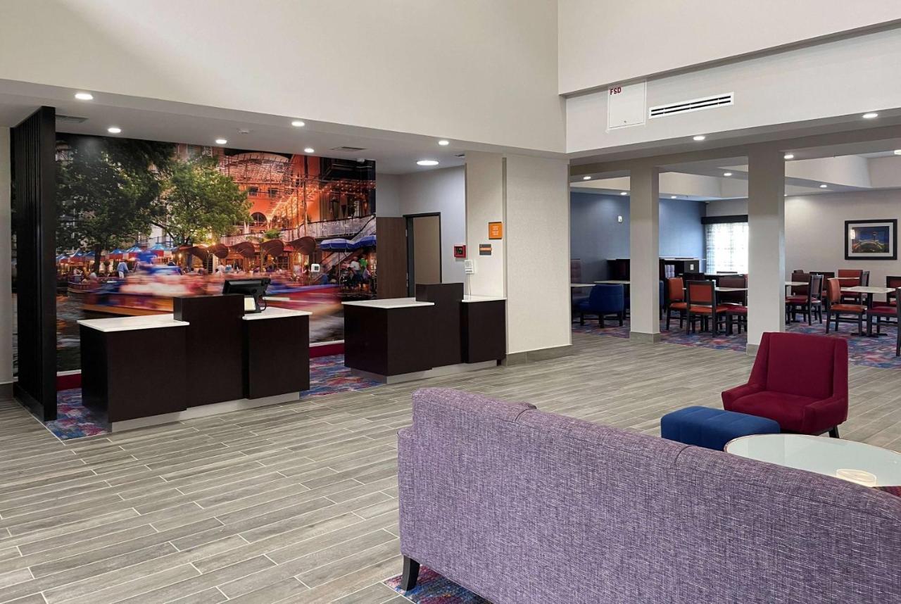 La Quinta Inn And Suites By Wyndham - Шерц Екстериор снимка
