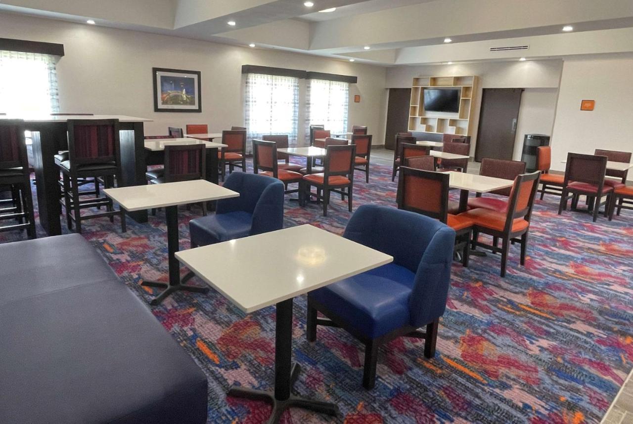 La Quinta Inn And Suites By Wyndham - Шерц Екстериор снимка