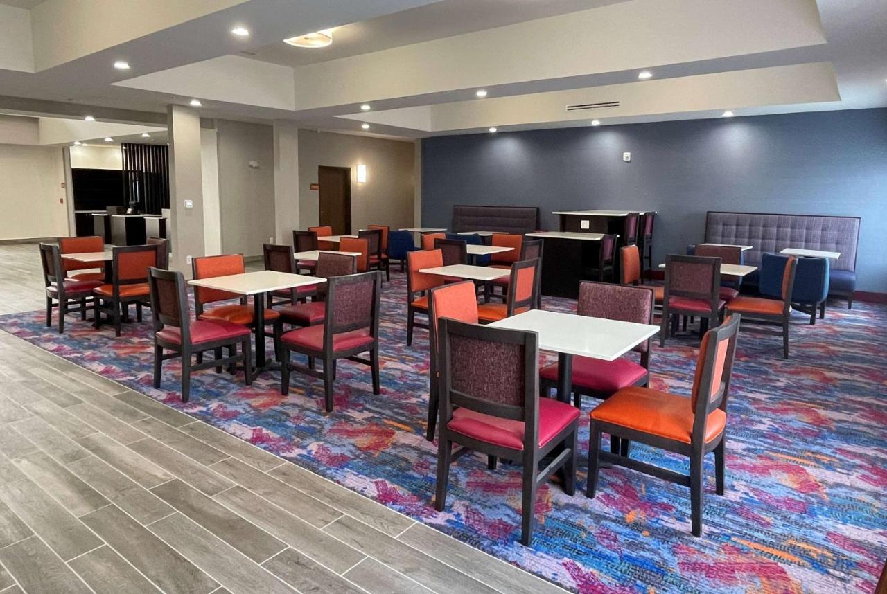 La Quinta Inn And Suites By Wyndham - Шерц Екстериор снимка