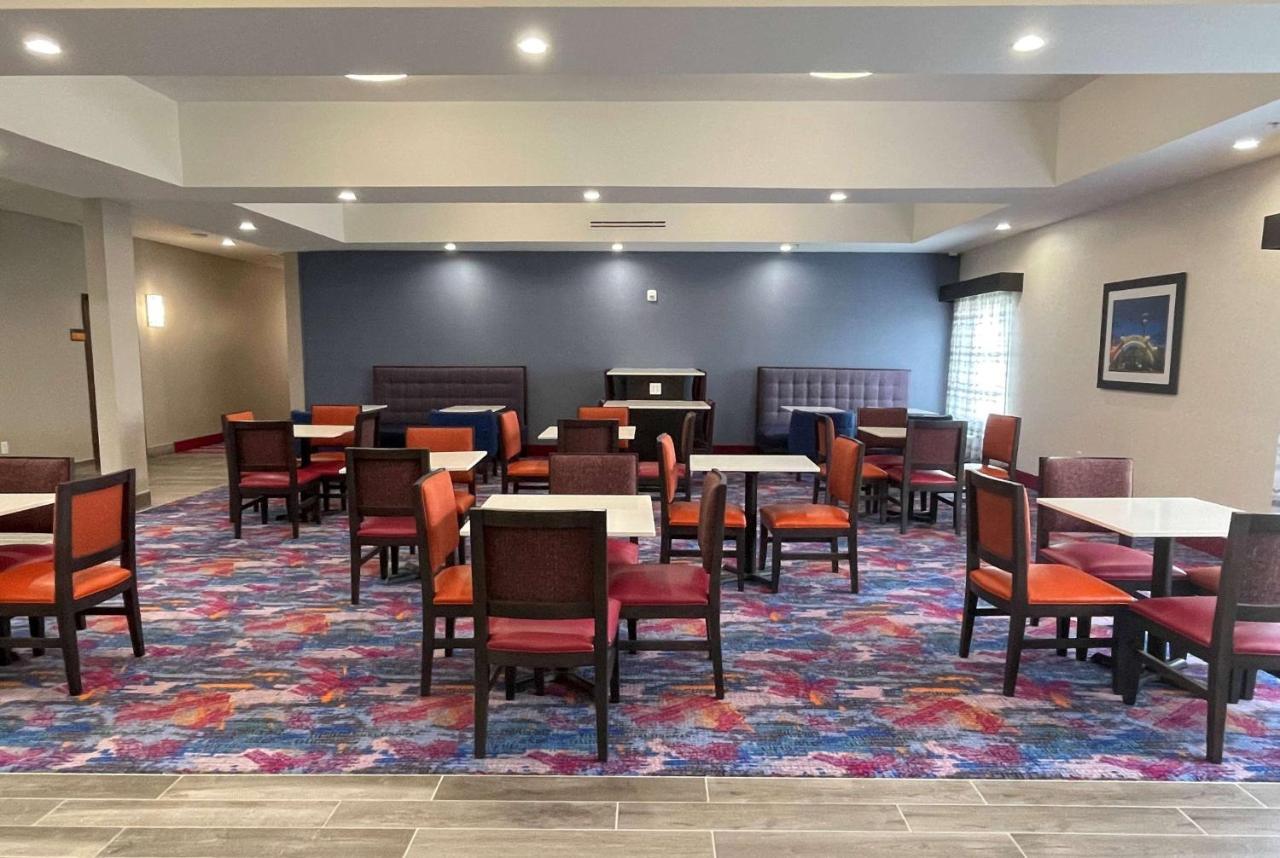 La Quinta Inn And Suites By Wyndham - Шерц Екстериор снимка
